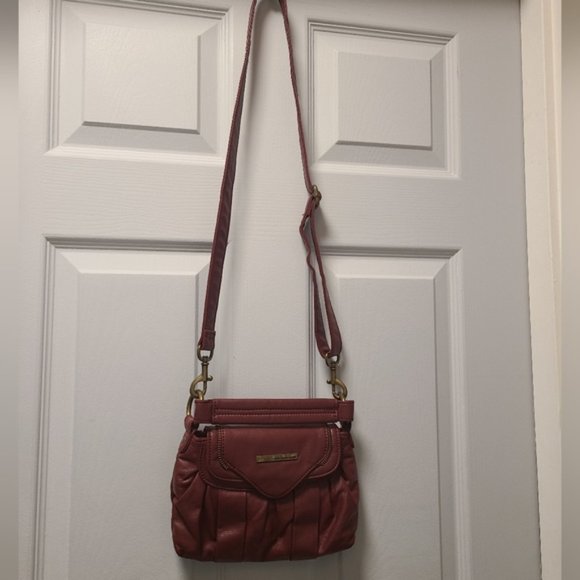 Matt and Nat crossbody, raspberry red - Picture 6 of 6